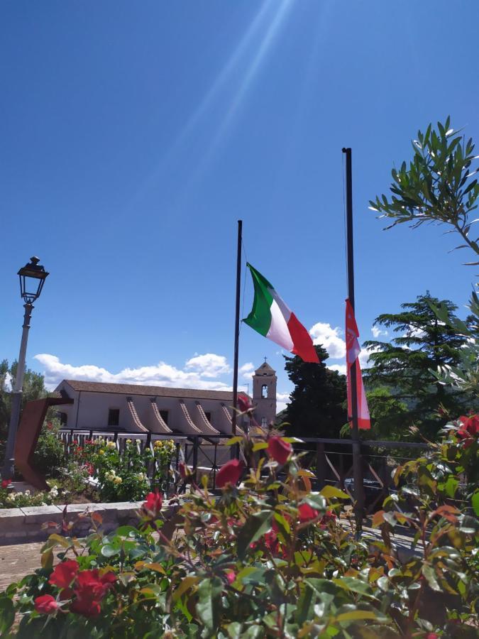 Valle Fiorita Castro dei Volsci Exteriör bild